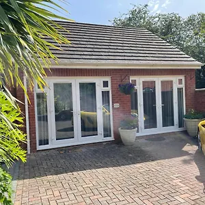 The Annexe @the Oaks Holiday home